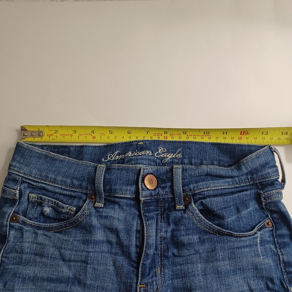 American Eagle Denim Shorts Size 2 Blue -Slightly Distressed -Stretch -AEO - Picture 6 of 12